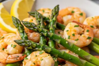 Zesty Lemon Garlic Shrimp and Asparagus: A Flavorful Duo