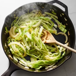 Deconstructed Delight: Easy Unstuffed Cabbage Roll Skillet
