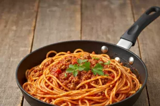 One-Pot Spaghetti with Meat Sauce: Easy, Flavorful Feast